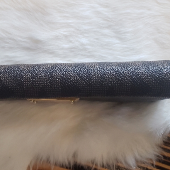 Michael Kors Accordion Style Zip Around Wallet - Picture 4 of 7